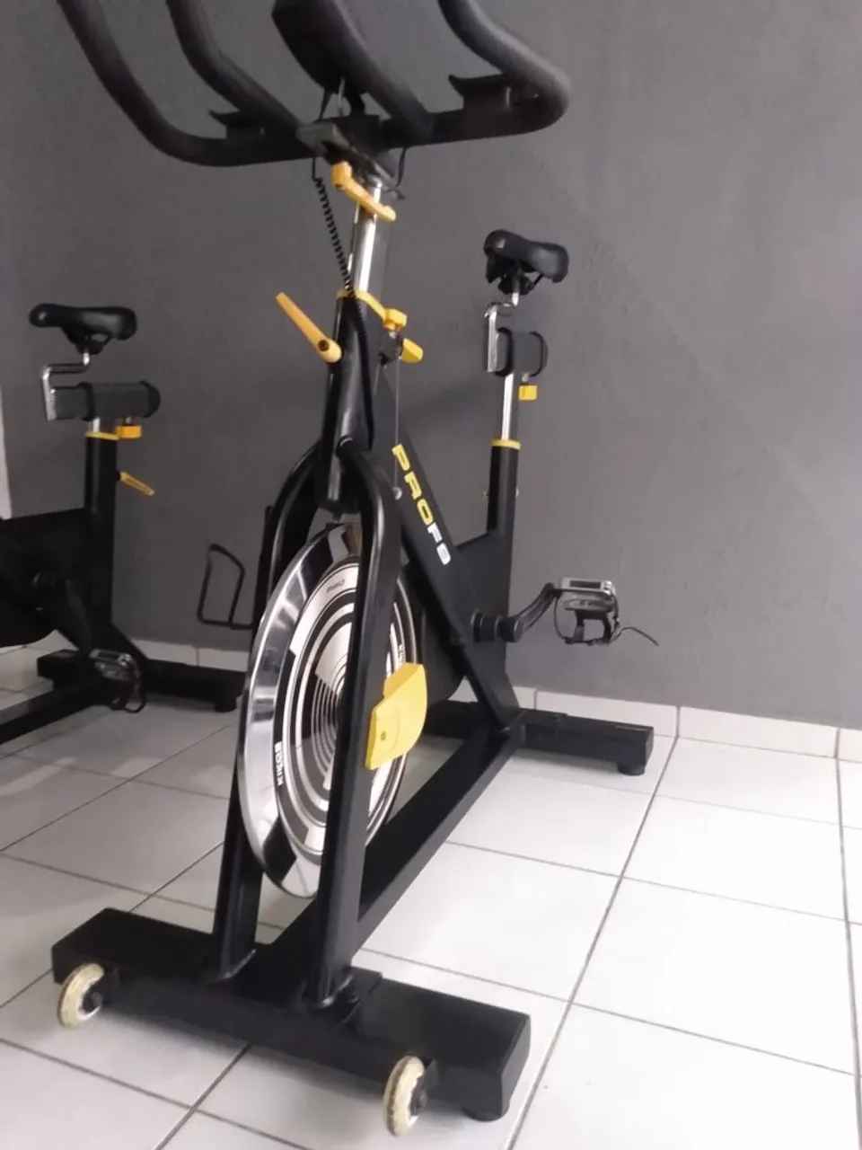 Bicicleta Ergométrica Profissional Kikos Pro F9 Seminova