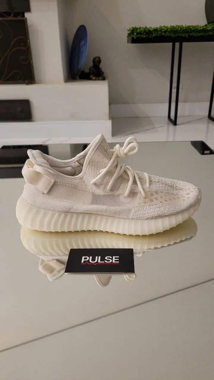 Adidas Yeezy Boost 350 V2 Bone 41BR novo, original Calçados