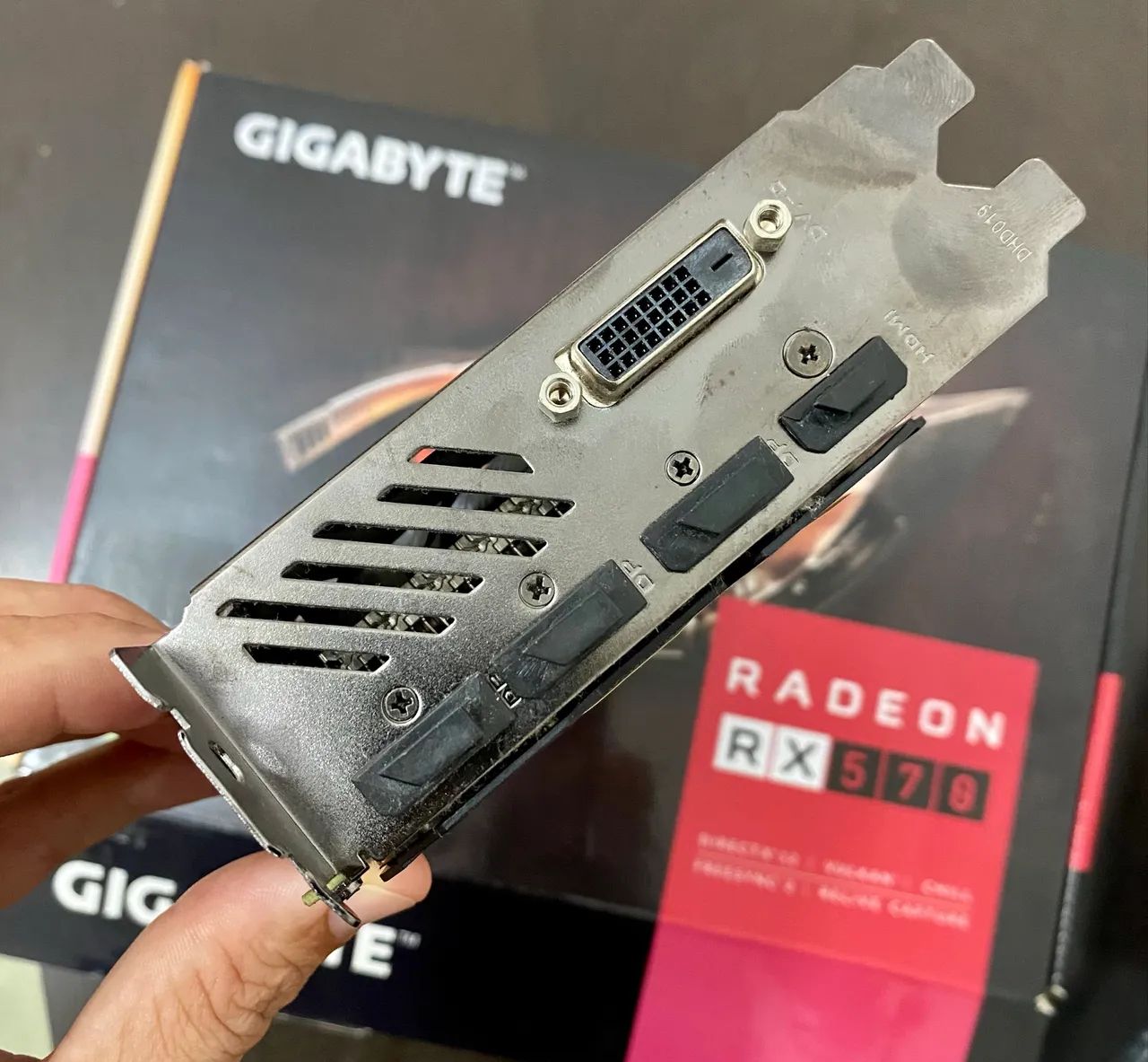 Placa de video RX570 Gigabyte radeon.  - Foto 4