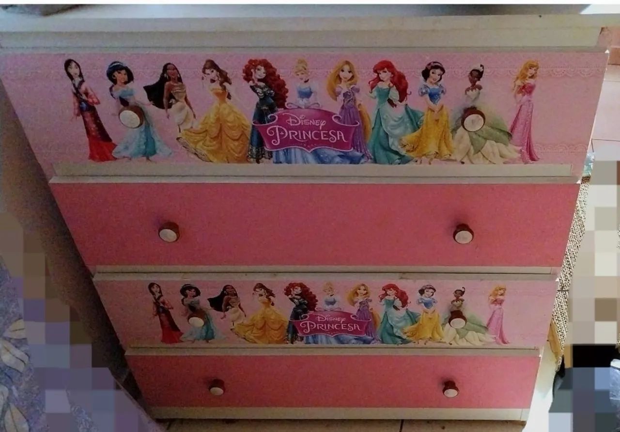 Linda cômoda com 4 gavetas das princesas Disney