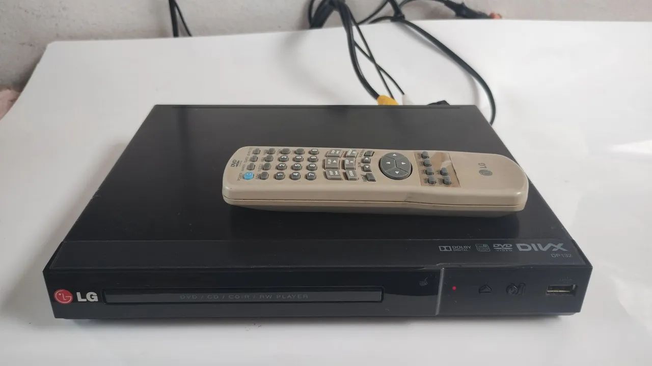 DVD PLAYER LG pequeno <br><br>Modelo: DP132 