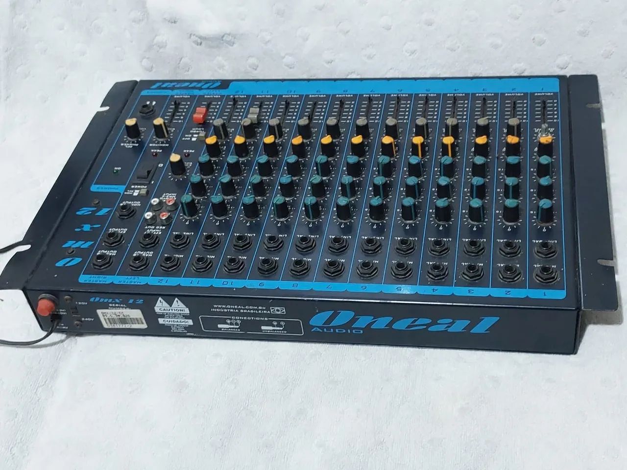 Mesa de Som Oneal OMX 12 - 12 Canais