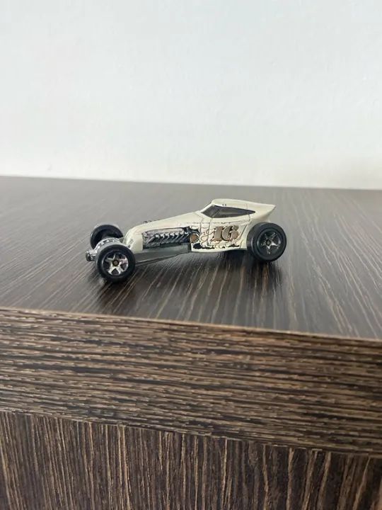 Carrinho Hot Wheels - Modelo Clássico