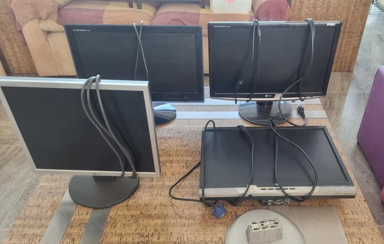 Monitores 19" Diversos - Funcionando