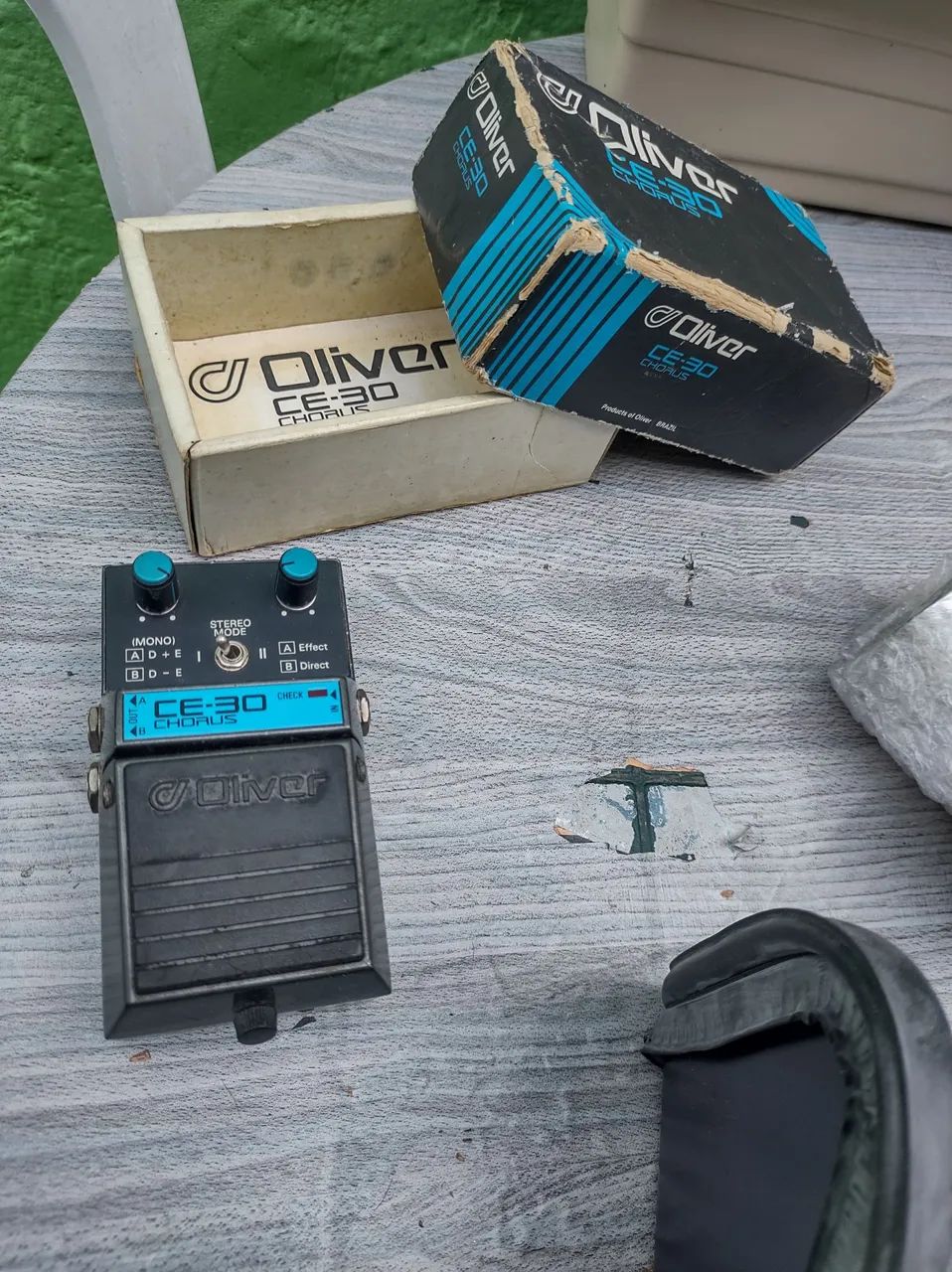Pedal de Chorus Oliver CE-30 (ROLAND)