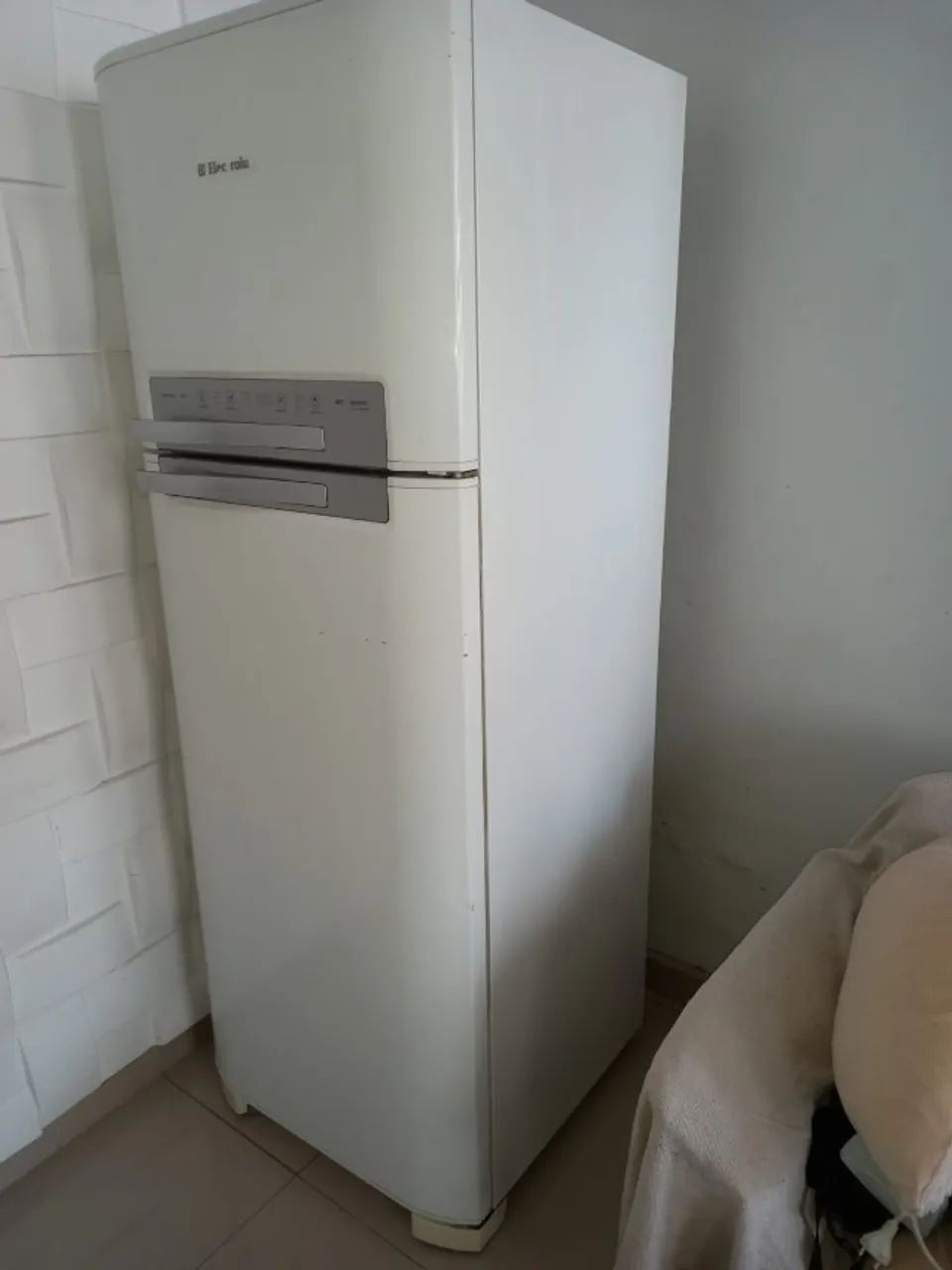 Geladeira duplex Electrolux frost free 430l branca - Foto 2