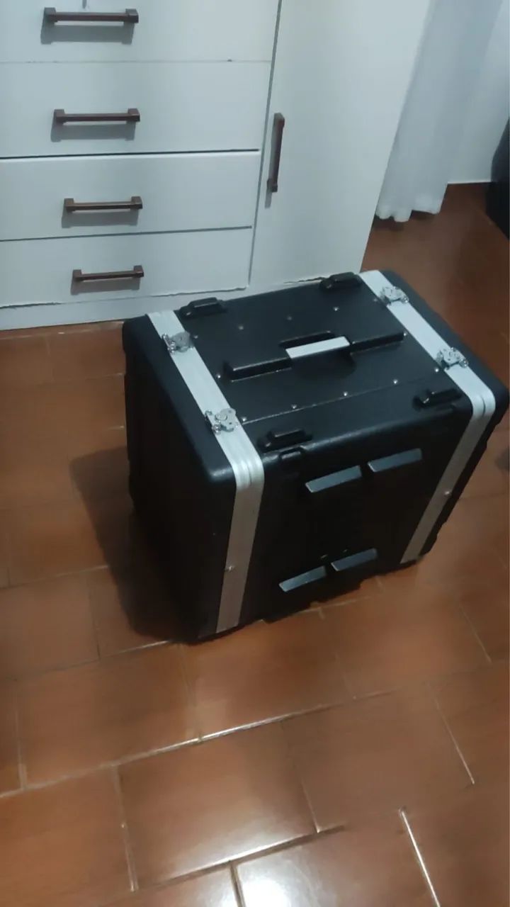 Kit Mesa de Som Behringer + Case Profissional 