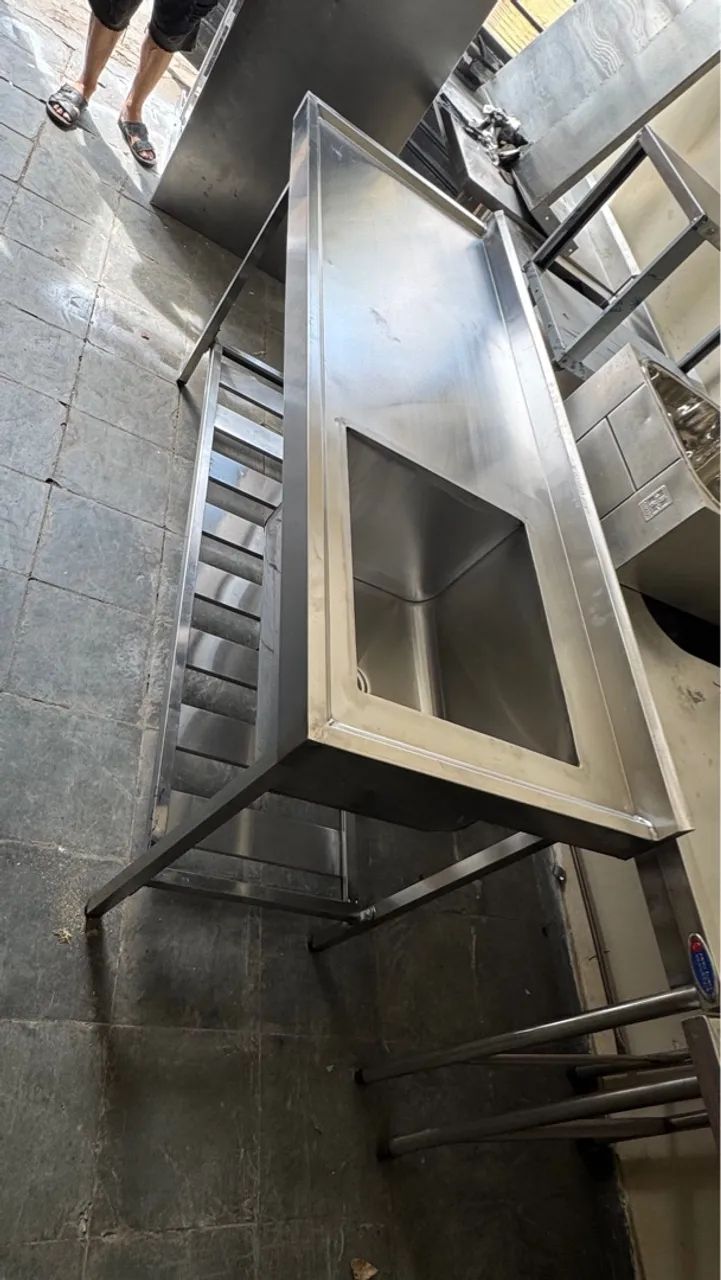 Bancada de Aço Inox com Pia para Cozinha Industrial - Foto 3
