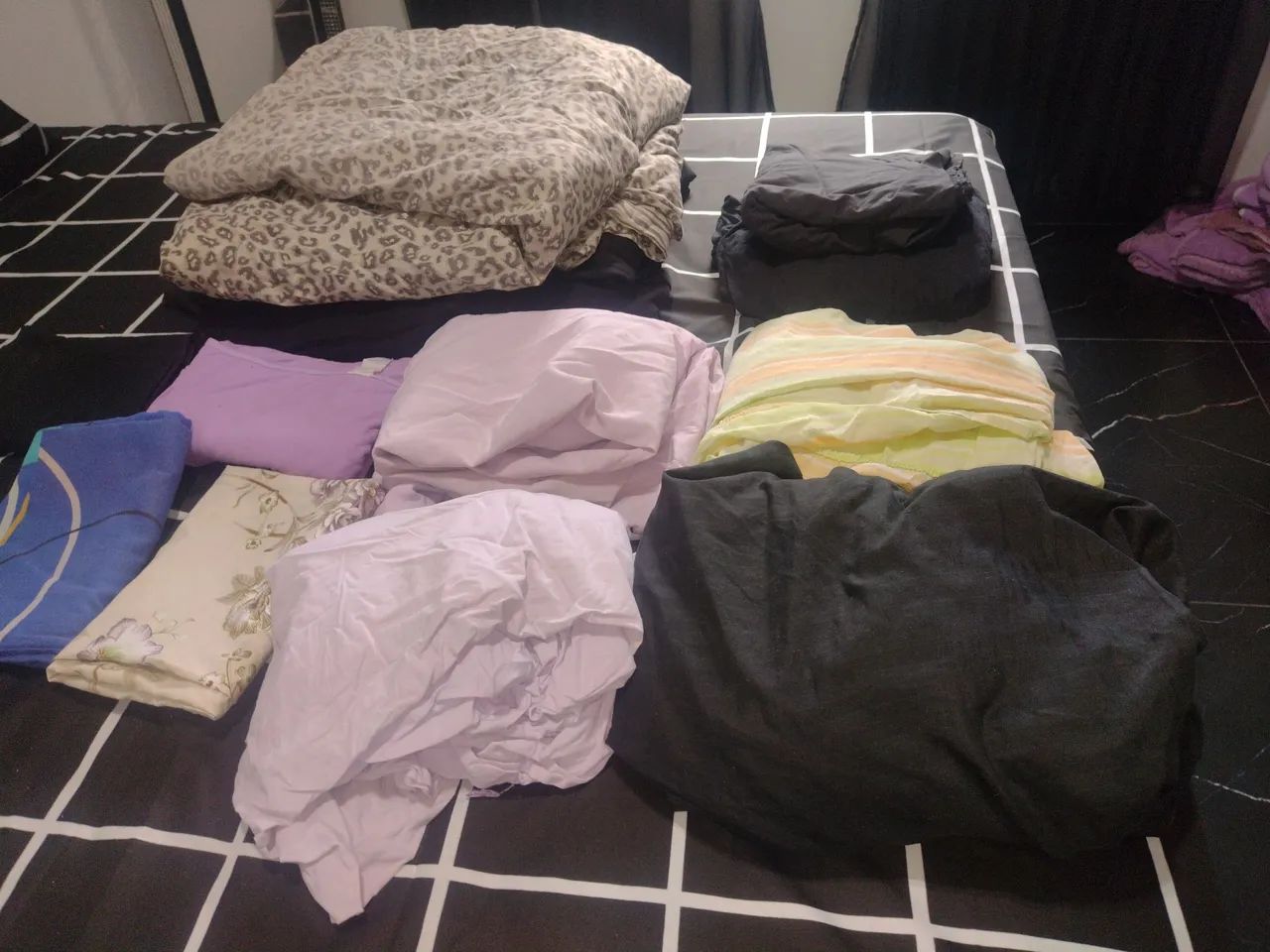 Kit Cama casal- 2 Edredons, 4 Lençóis e 8 Fronhas/Retirar no local  - Foto 4