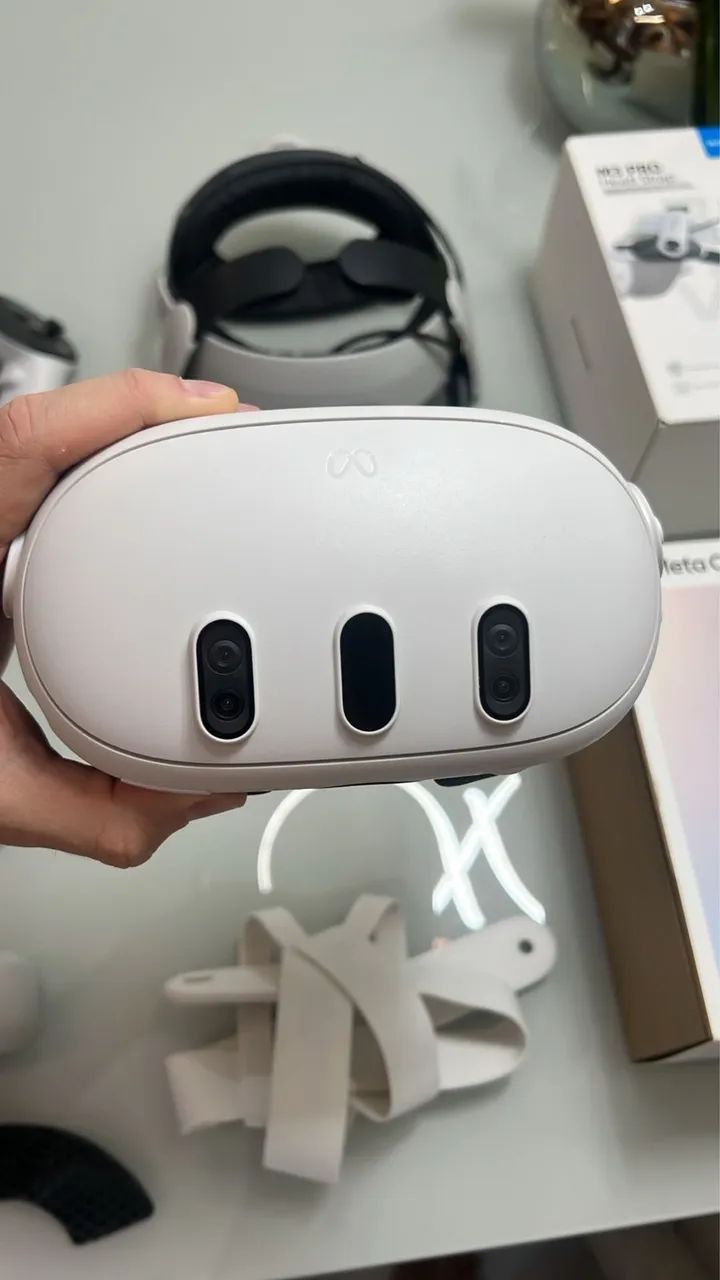 Meta Quest 3 512GB + BOBOVR M3 Pro (com bateria externa) + Case
