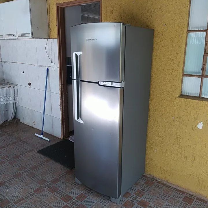 Geladeira Brastemp Frost Free em inox bem conservada  - Foto 2