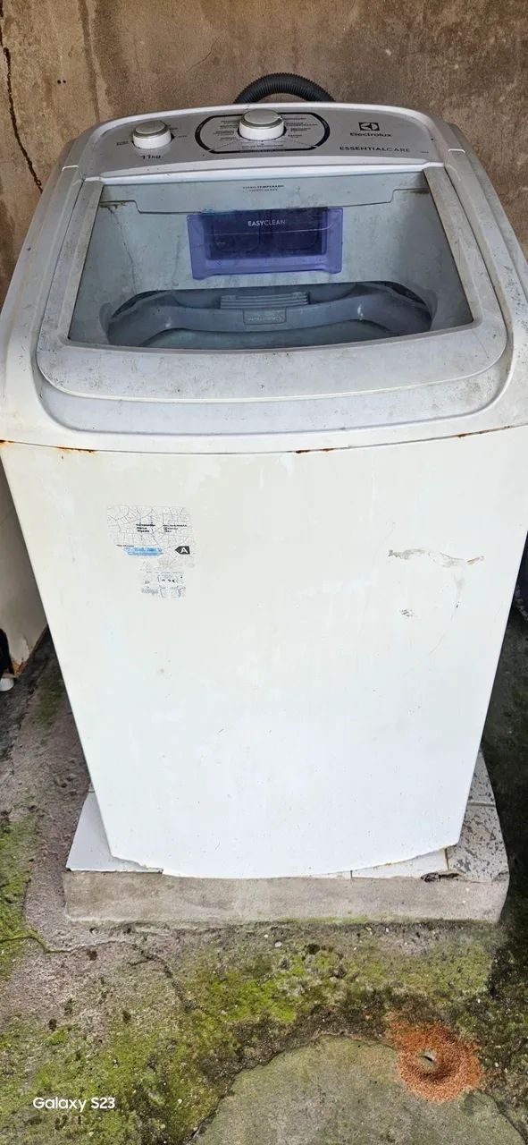 Máquina de Lavar Electrolux 11kg com defeito 