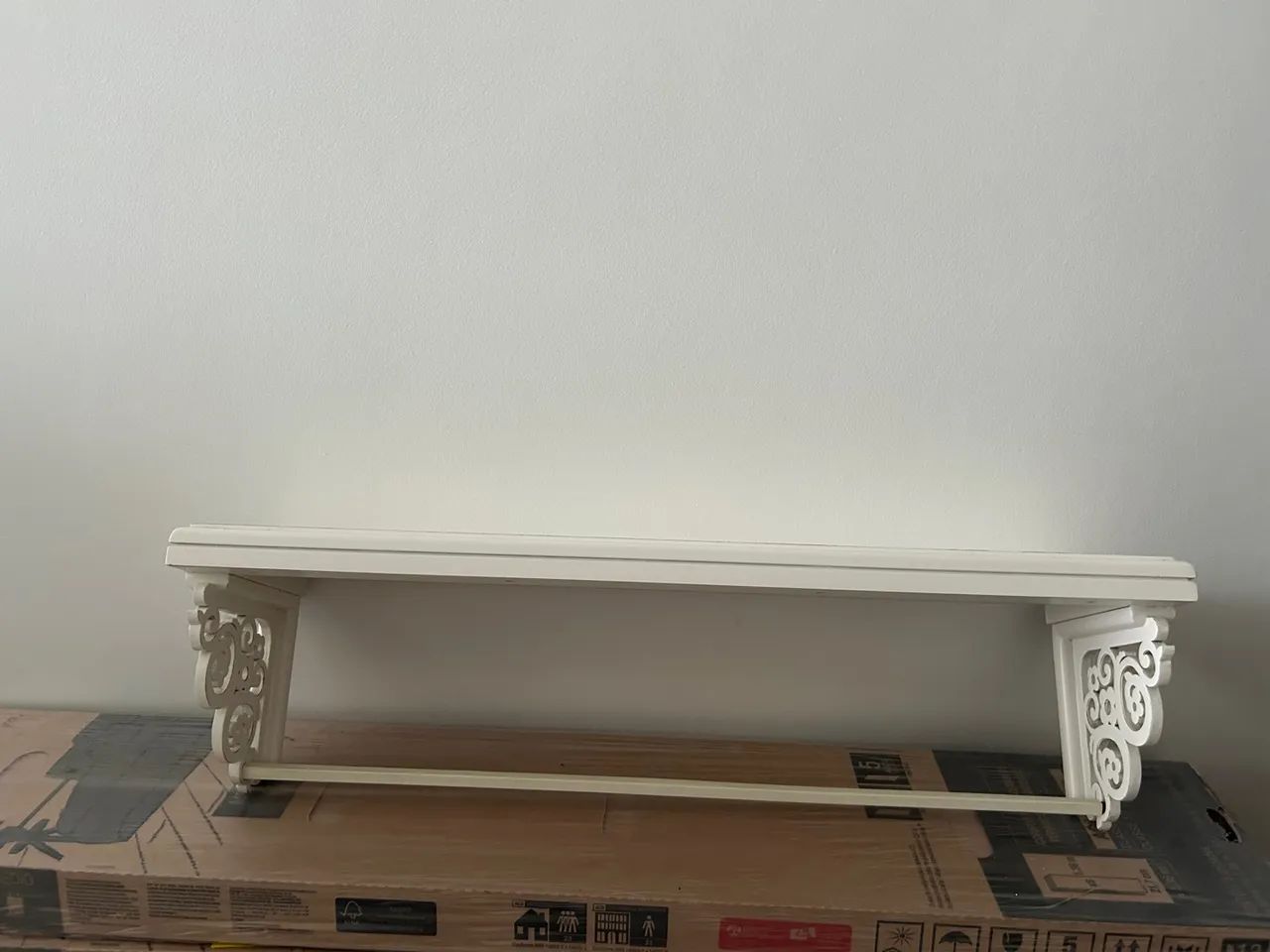 Prateleira de quarto de criança