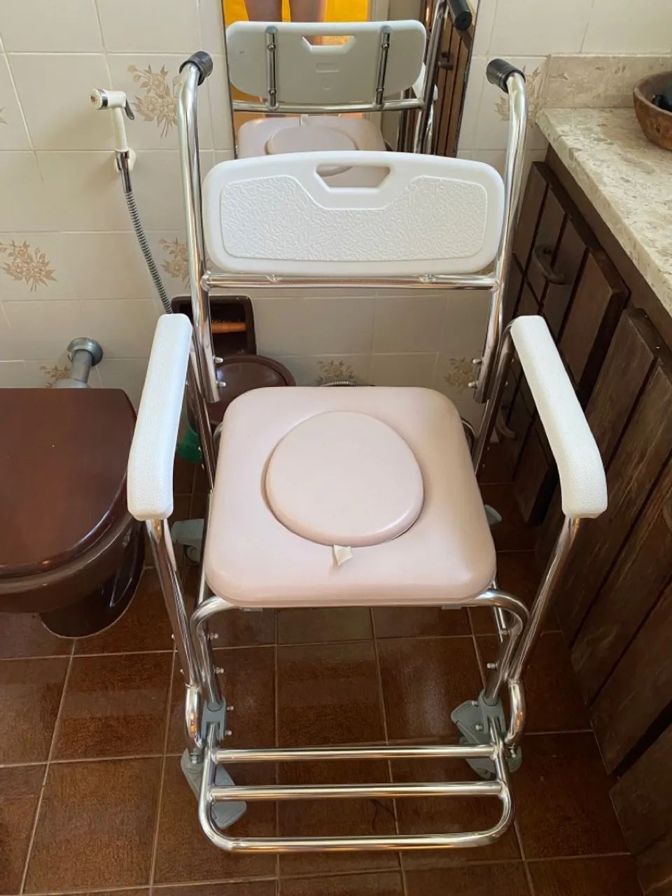 Cadeira de rodas Premium para banho 