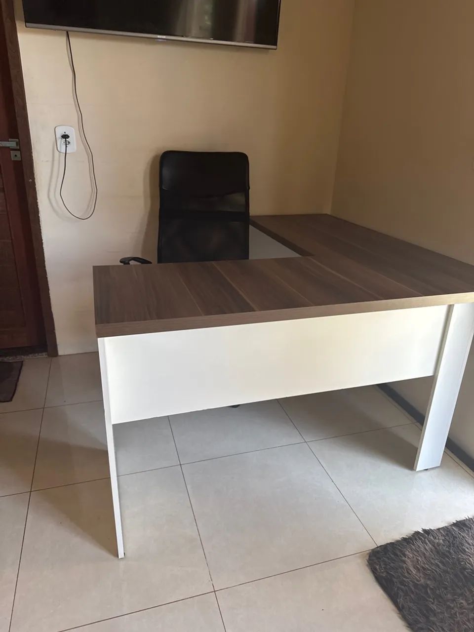 Cadeira e Mesa de Escritório em L MDF 