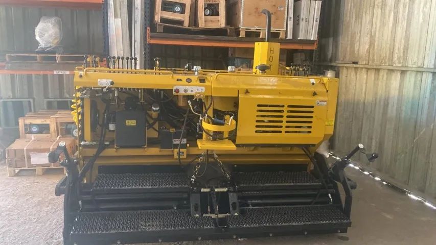 VIBROACABADORA DE ASFALTO  - Foto 3