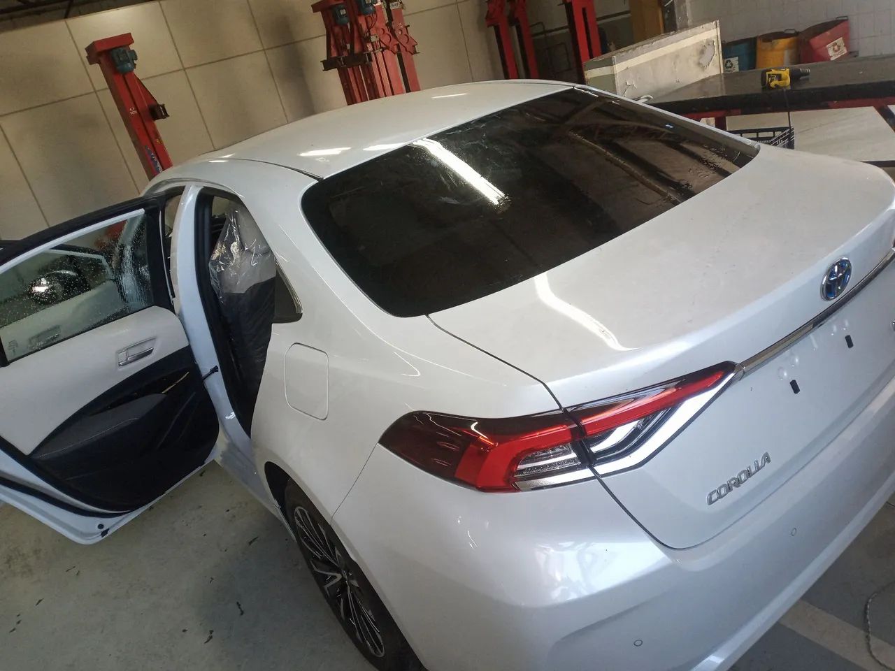 Insulfilm e envelopamento automotivo e residencial  - Foto 3