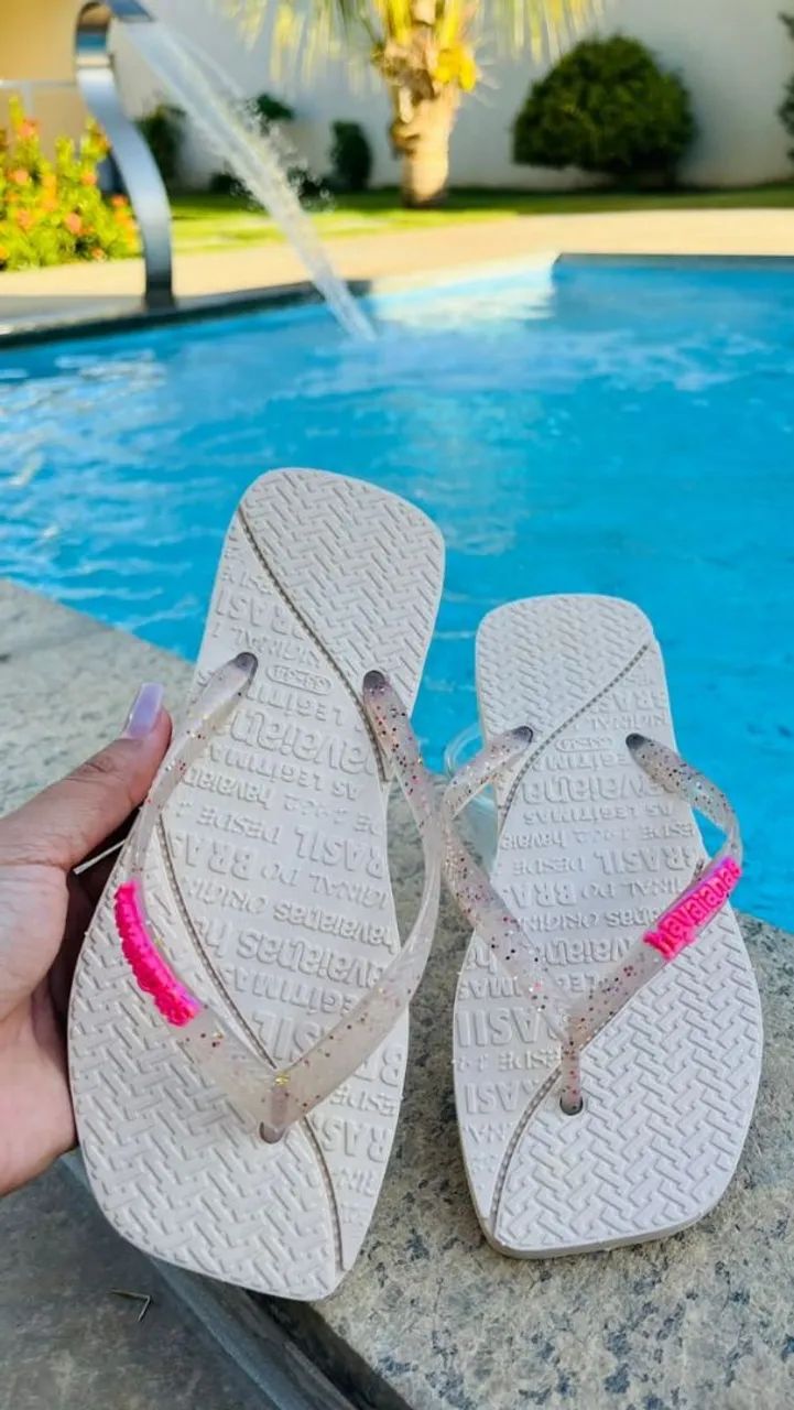 Sandália Havaianas Rosa com Detalhes Neon e Glitter - Foto 2