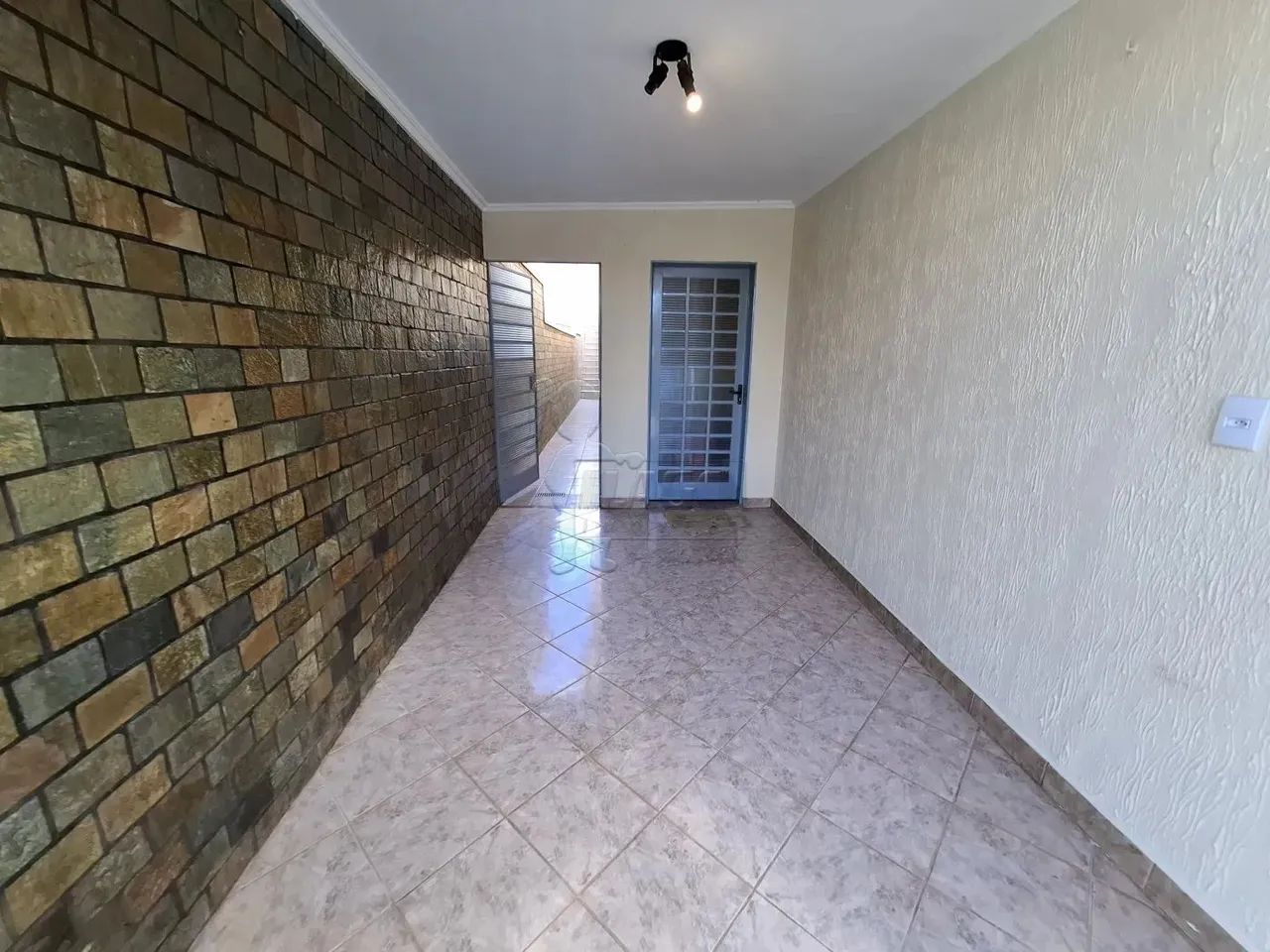 Casa de 120m² com 02 quartos para locação - Campos Elíseos