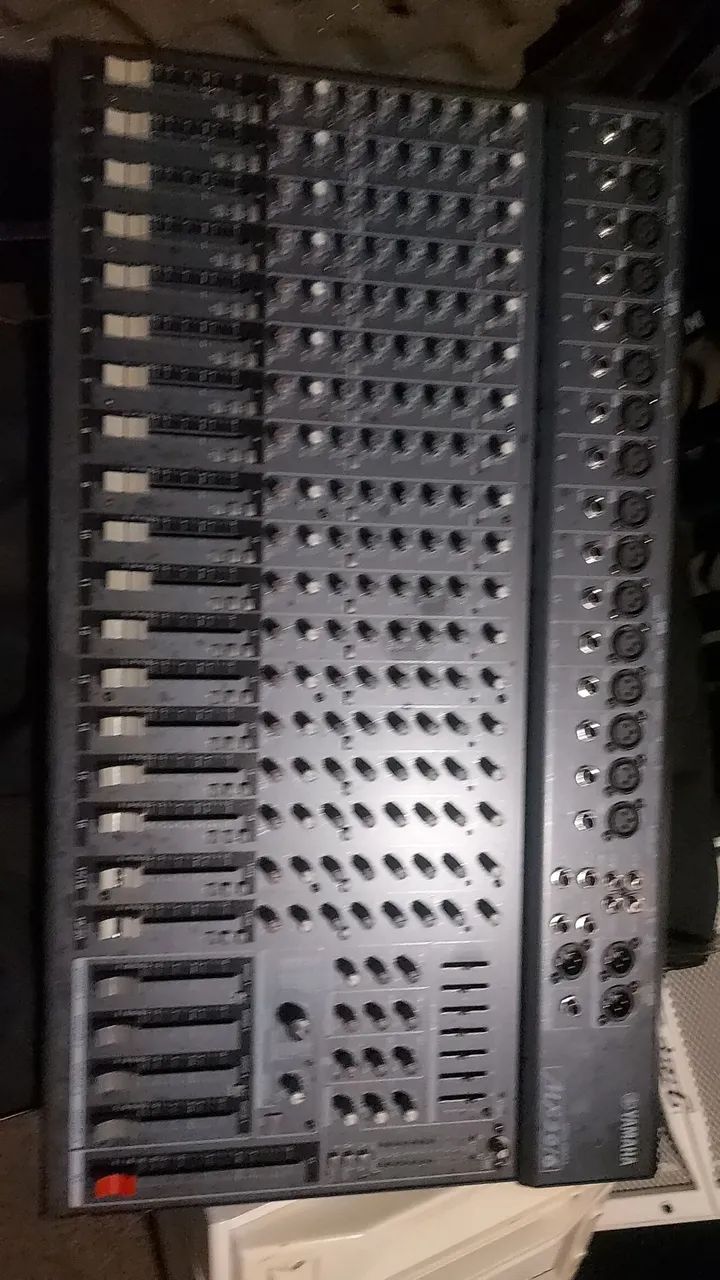 Mesa de som Yamaha mx 20/0664308481611905121