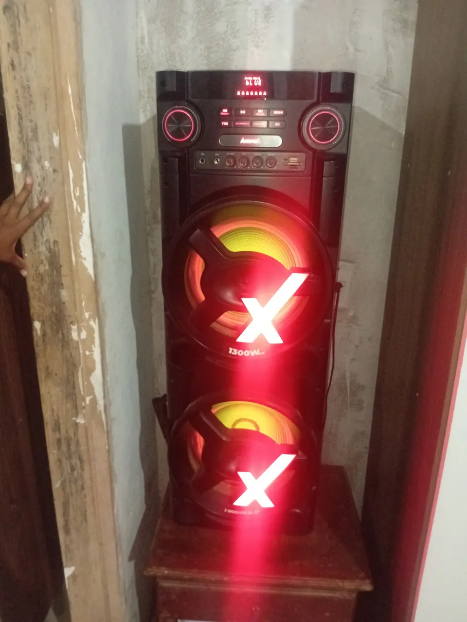 Vendo essa Caixa de Som Amvox Potente - 1300W novinha