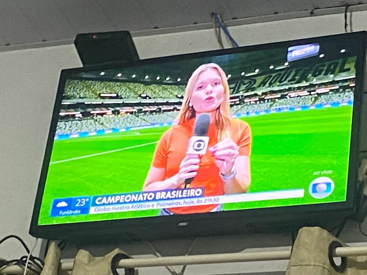 Vende - se tv aoc 32 polegadas 