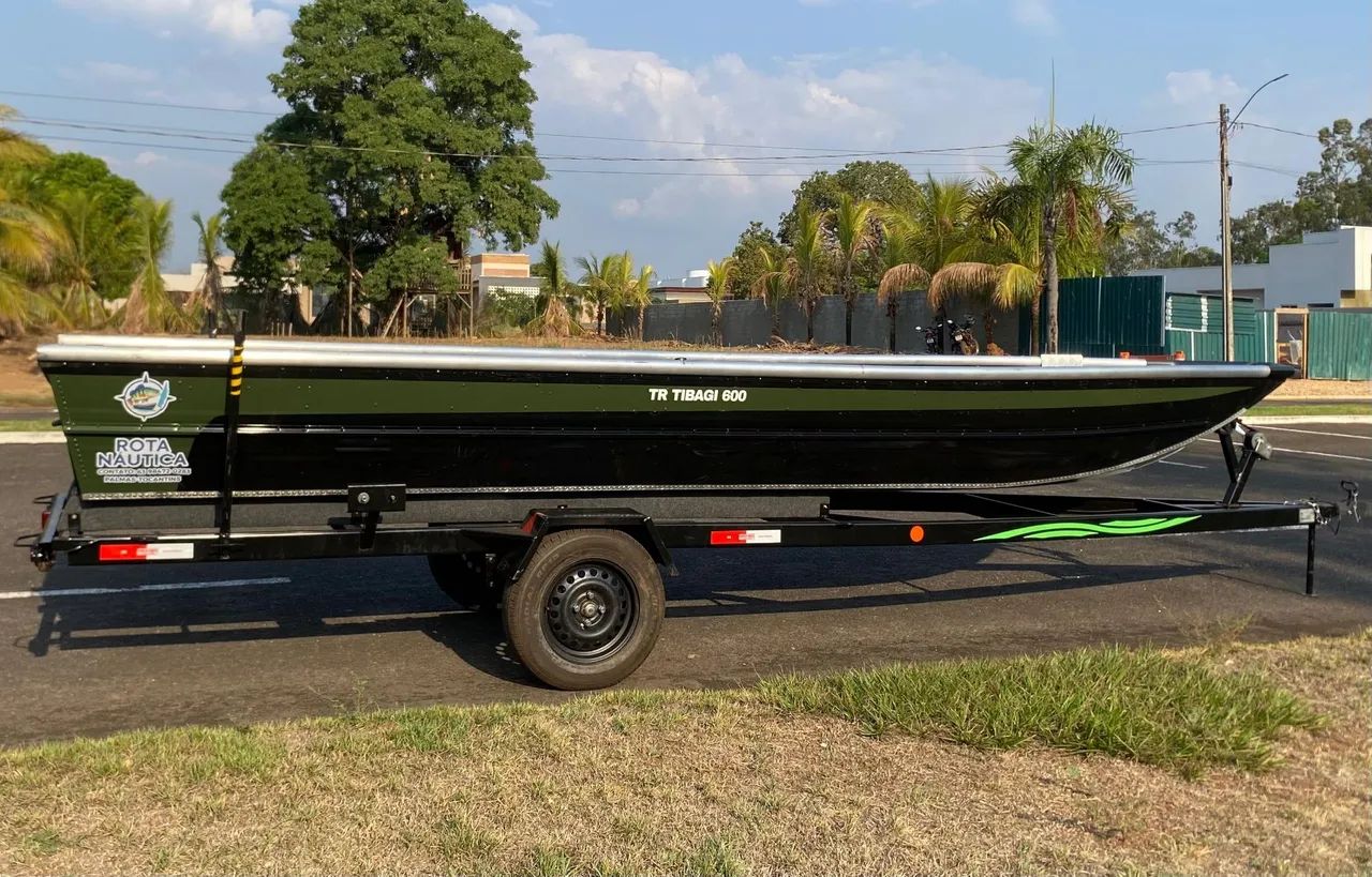 Conjunto Barco borda flutuante 6 mtrs e carretinha  - Foto 4