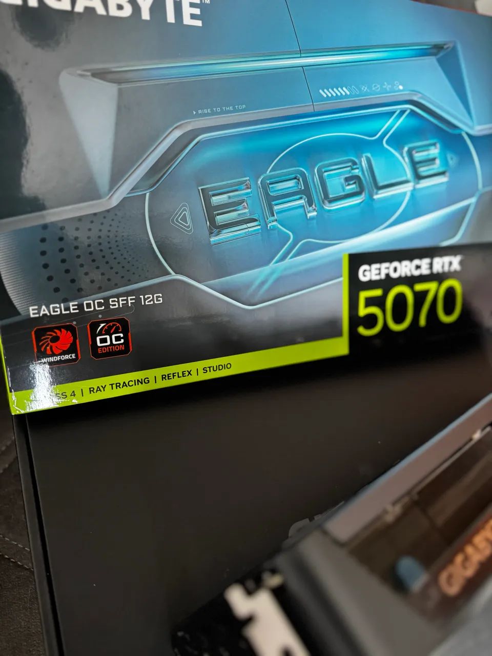 RTX 5070 GIGABYTE EAGLE SFF OC 12GB  - Foto 3