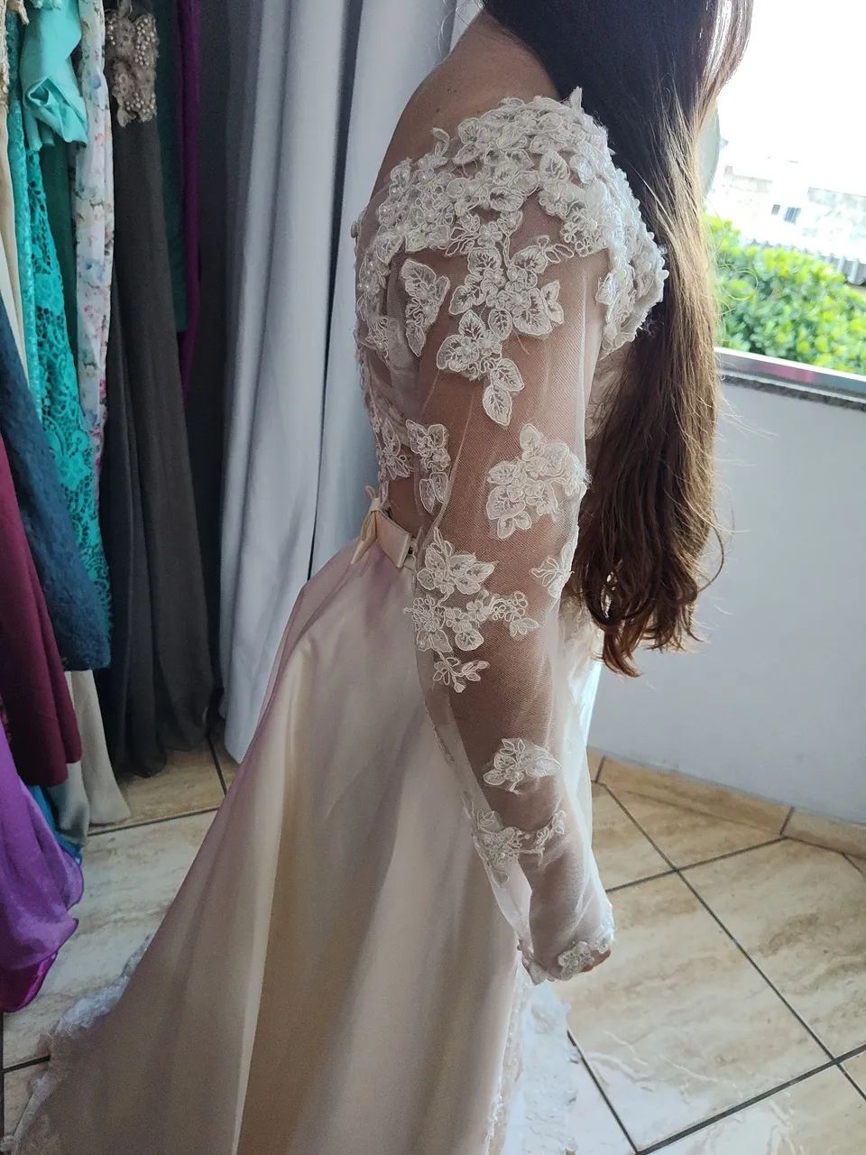 Vestido de noiva off whit- renda e tule - usado - Foto 3