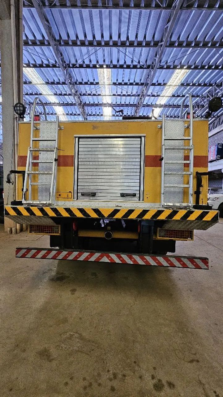 MB 1718 4x4 Combate a incêndio (Bombeiro) - Foto 4