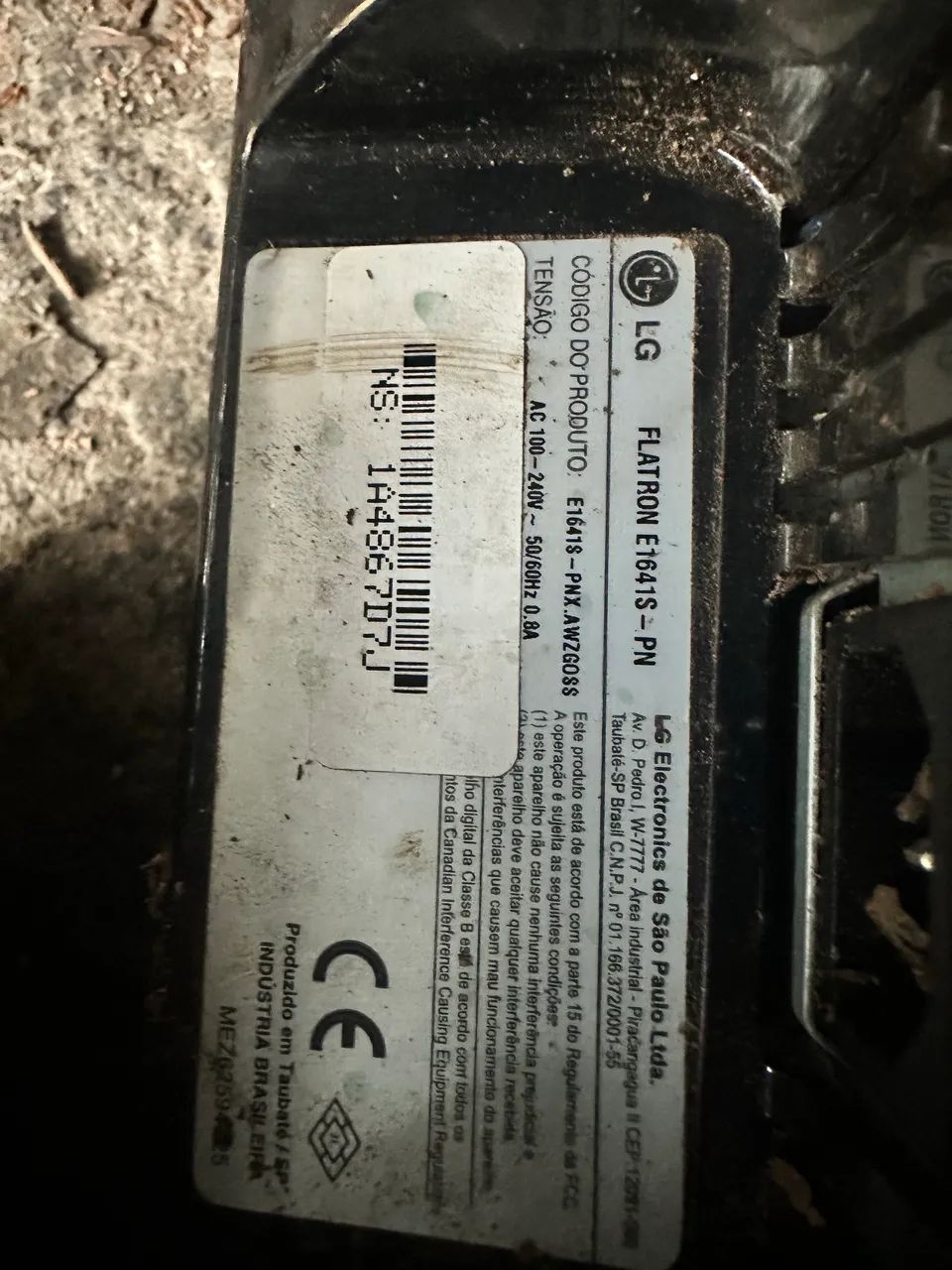 Monitor LG Flatron E1641S-PN usados com marcas de uso  - Foto 2