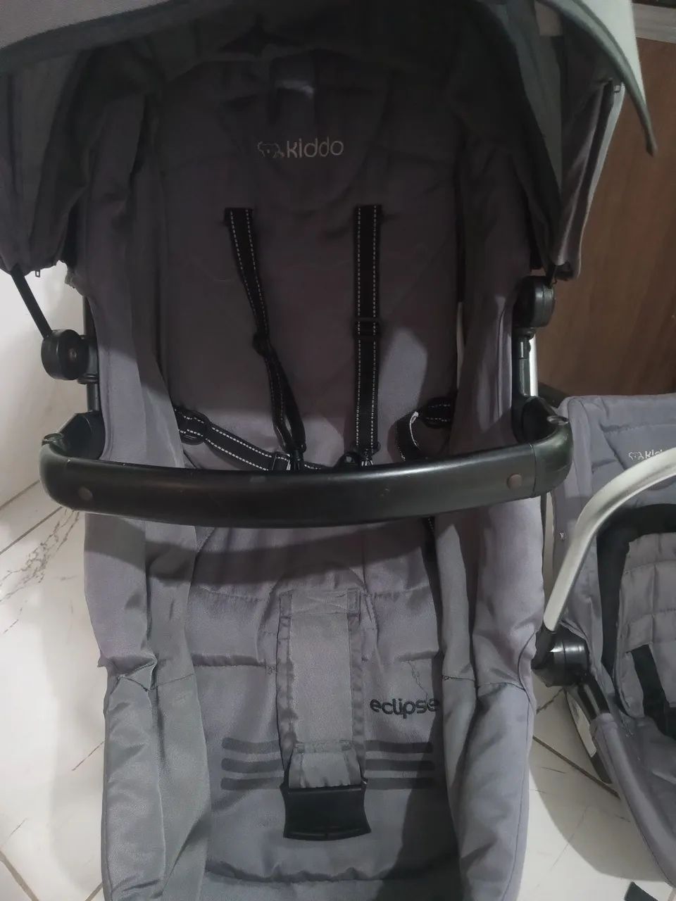 Carrinho de bebê Kiddo Eclipse 3 em 1 com Bebê conforto  - Foto 5