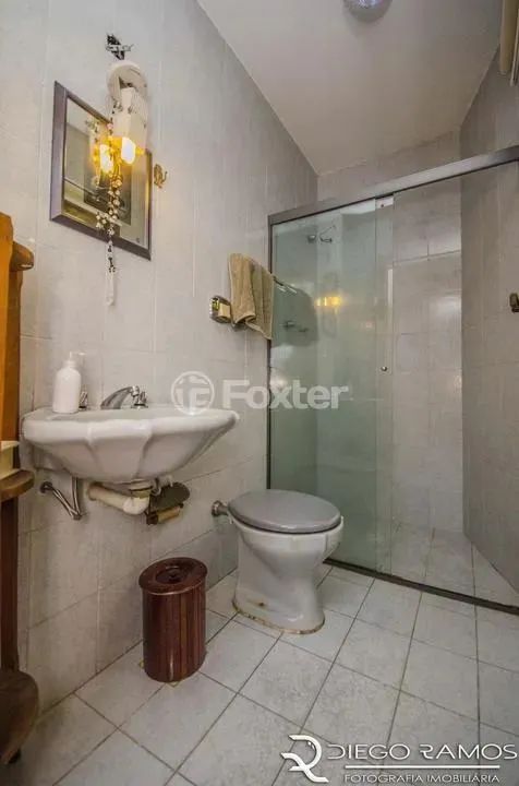 Casa à venda Rua Roque Calage, Passo da Areia - Porto Alegre - Foto 4