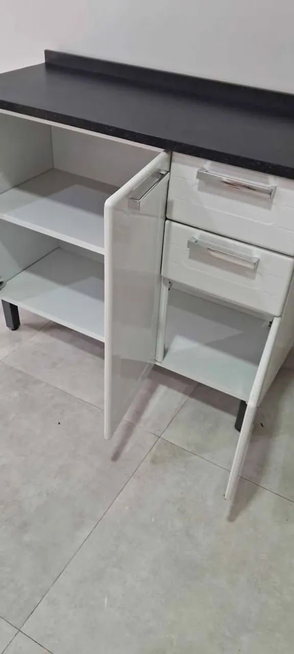 Armario com balcao semi novo/////350 reais