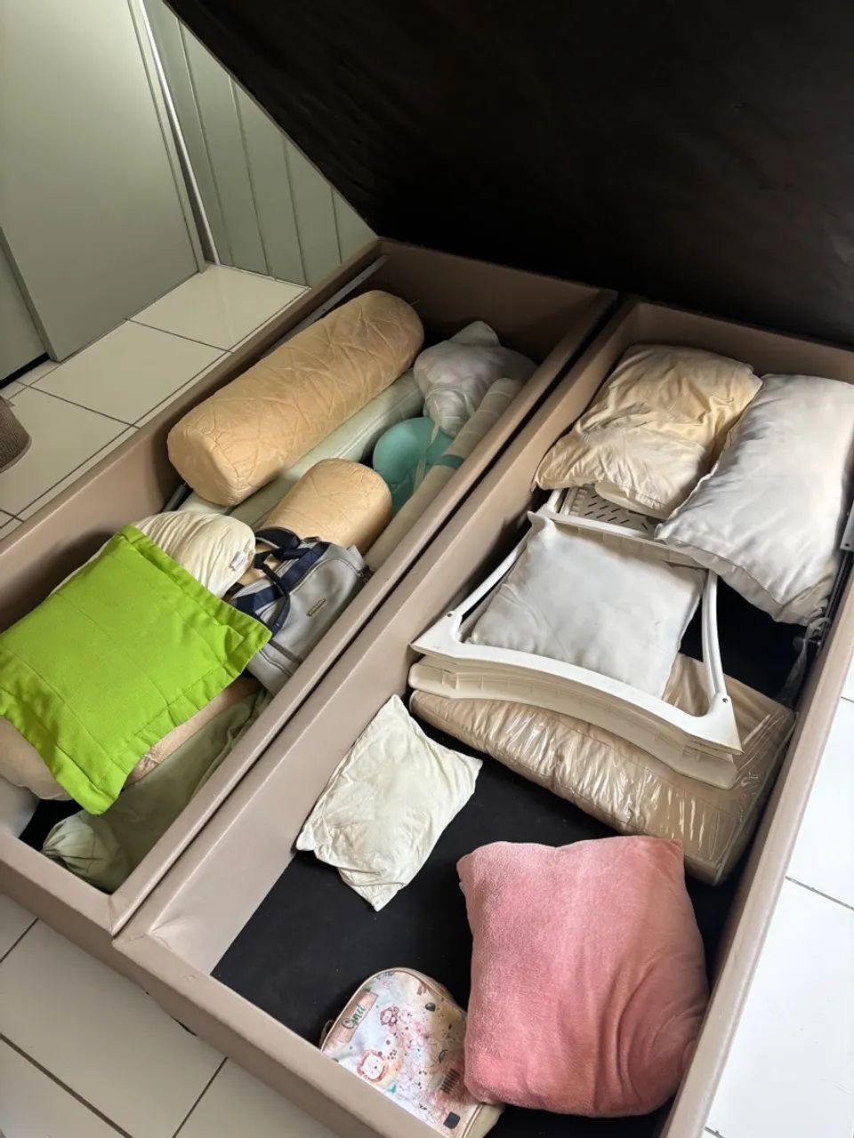 Cama Box com Base Baú + Puff pé de cama Grátis - Foto 2