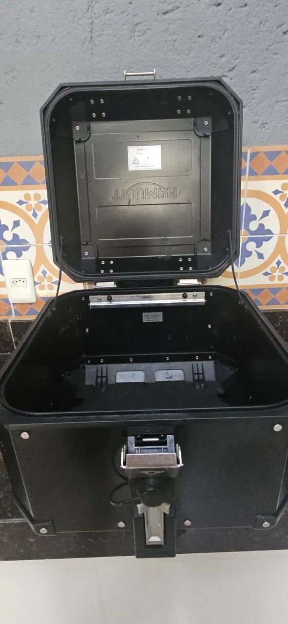 Bau para moto Triumph 42L