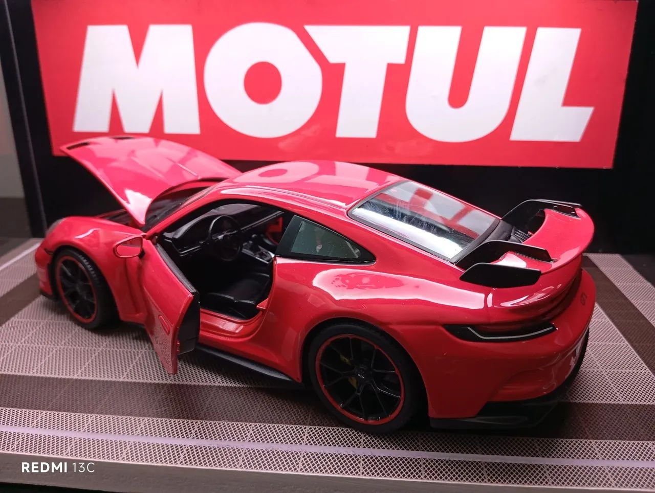 Top Miniatura Porsche 911 GT3 - Maisto - escala 1/18 - Foto 3