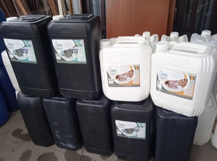 Bombonas plasticas de 20/30 e 50 litros  - Foto 3