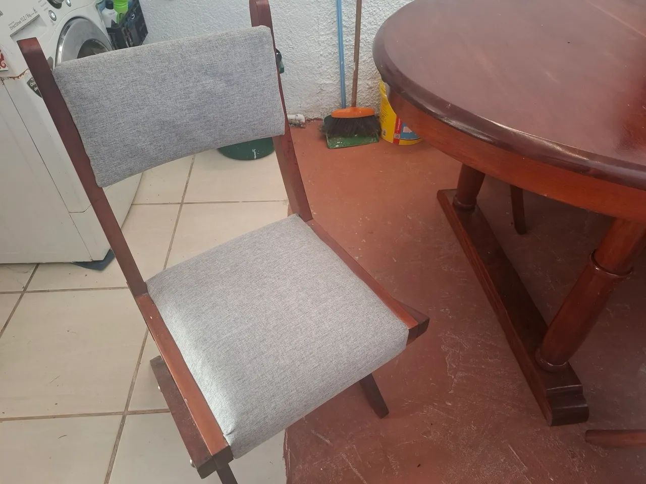 Mesa de Jantar em Madeira Maciça - Foto 3