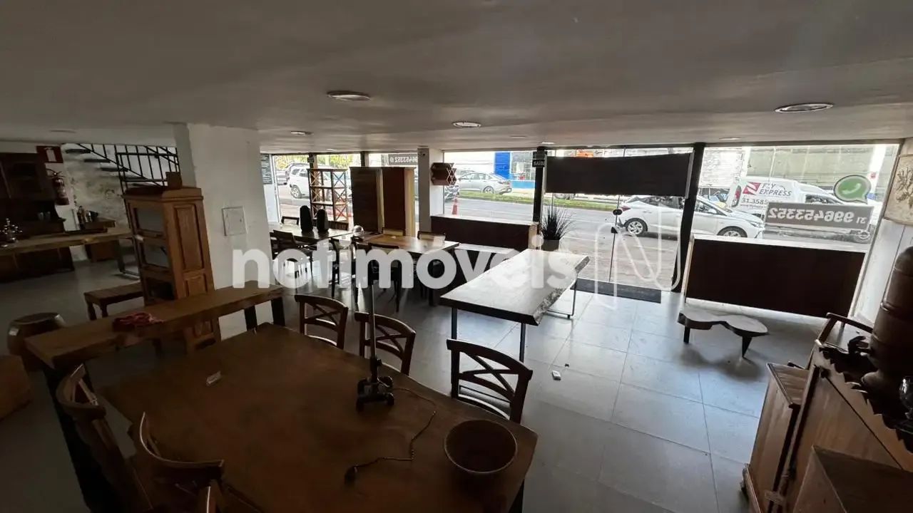 Excelente oportunidade comercial na Av. Raja Gabaglia!