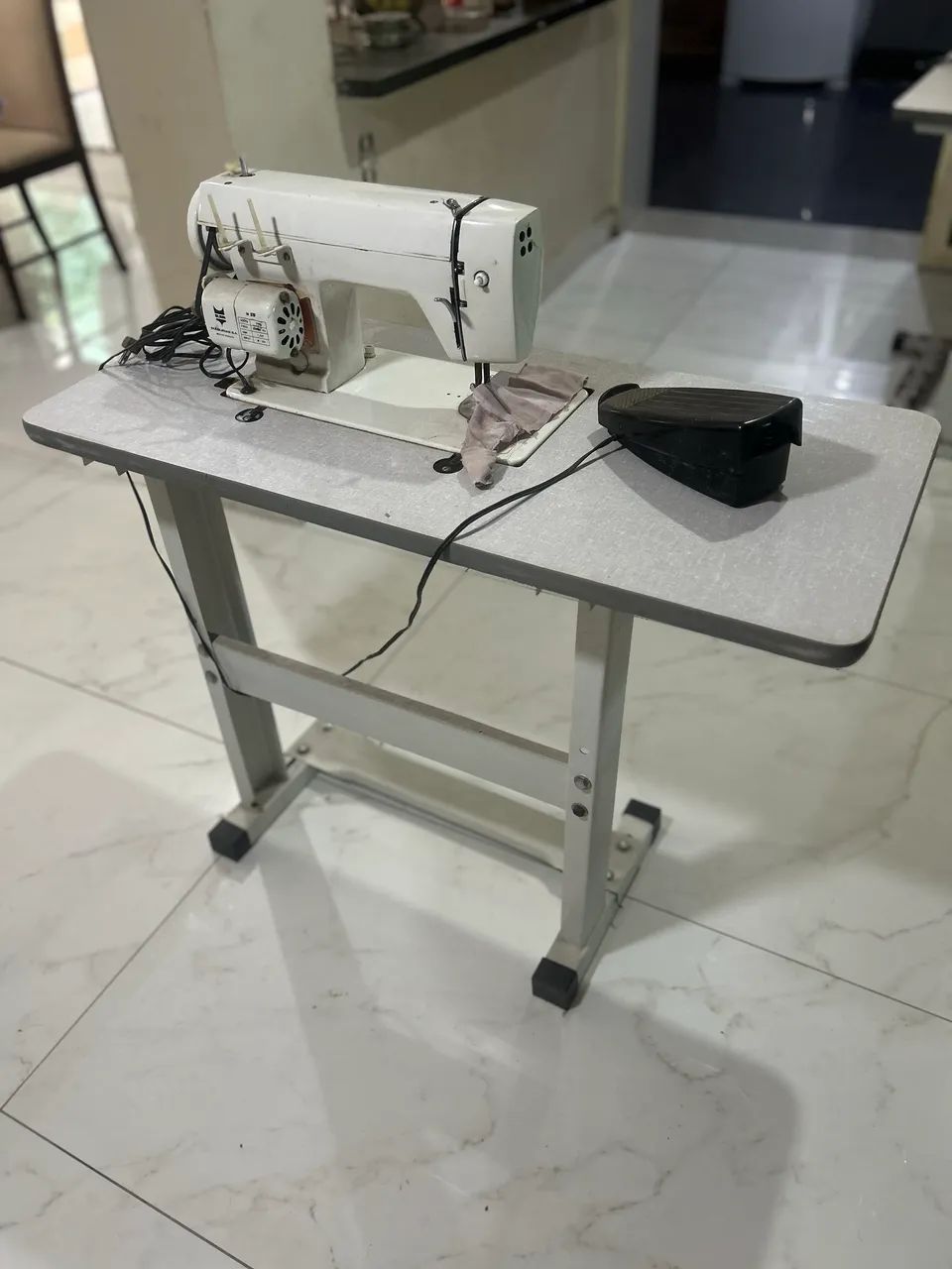 Máquina de Costura - Elgin Zig Zag - Foto 3