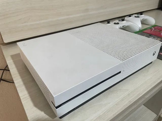 Xbox One S 1TB - Foto 2