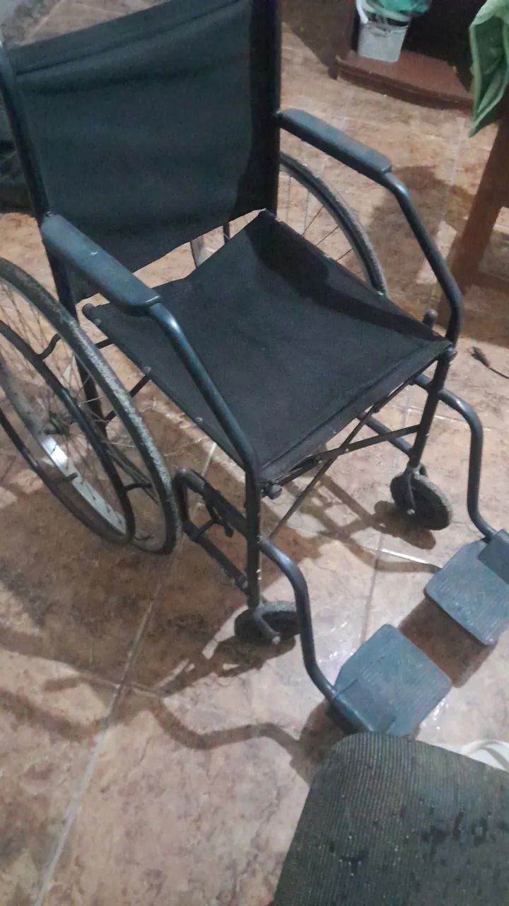 Cadeira de rodas - Foto 3