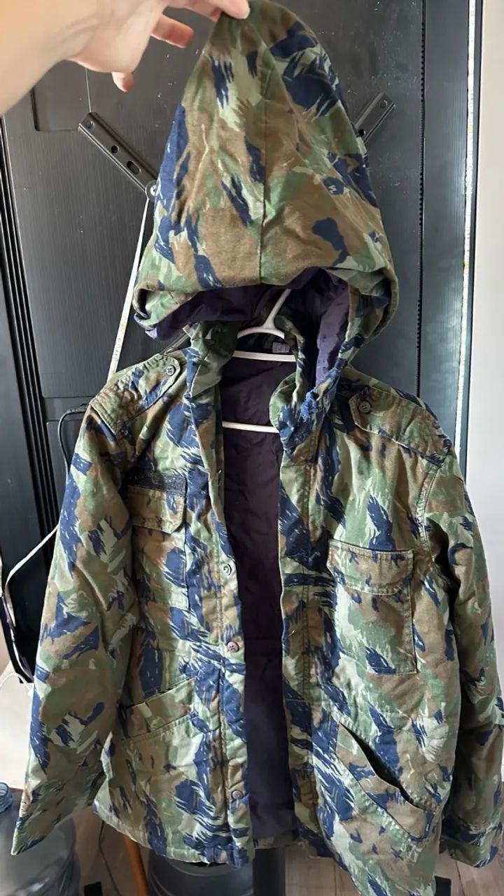 Jaqueta camuflada verde com capuz, uniforme original - Foto 3
