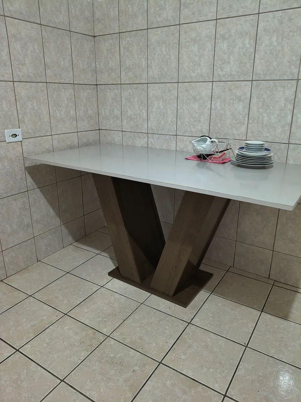 Mesa jantar com 6 cadeiras semi nova