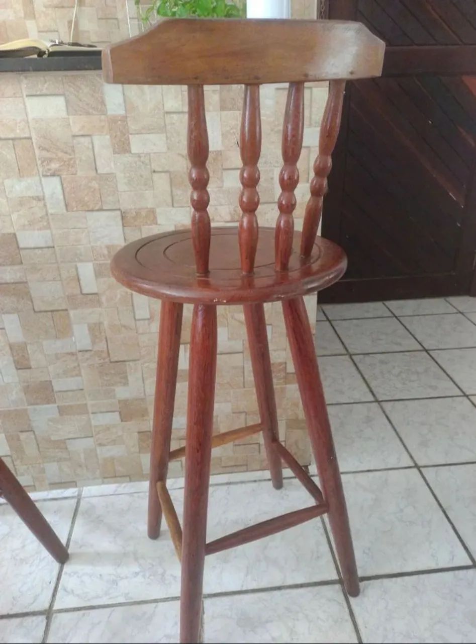 Banquetas em Madeira Maciça  - Foto 2