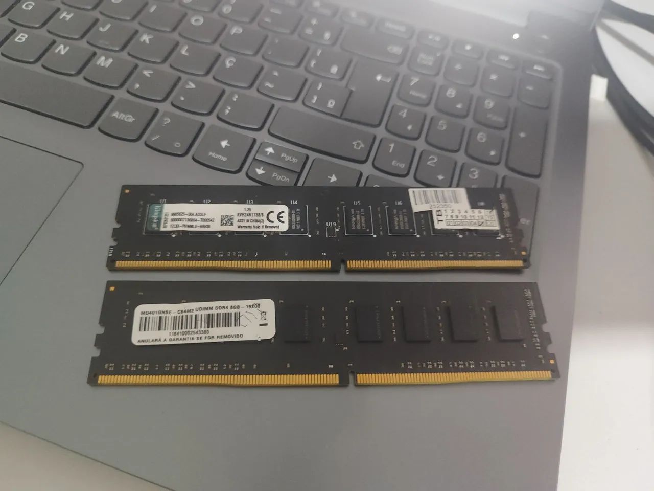 2x Memória RAM DDR4 8GB 2400MHz - 16GB
