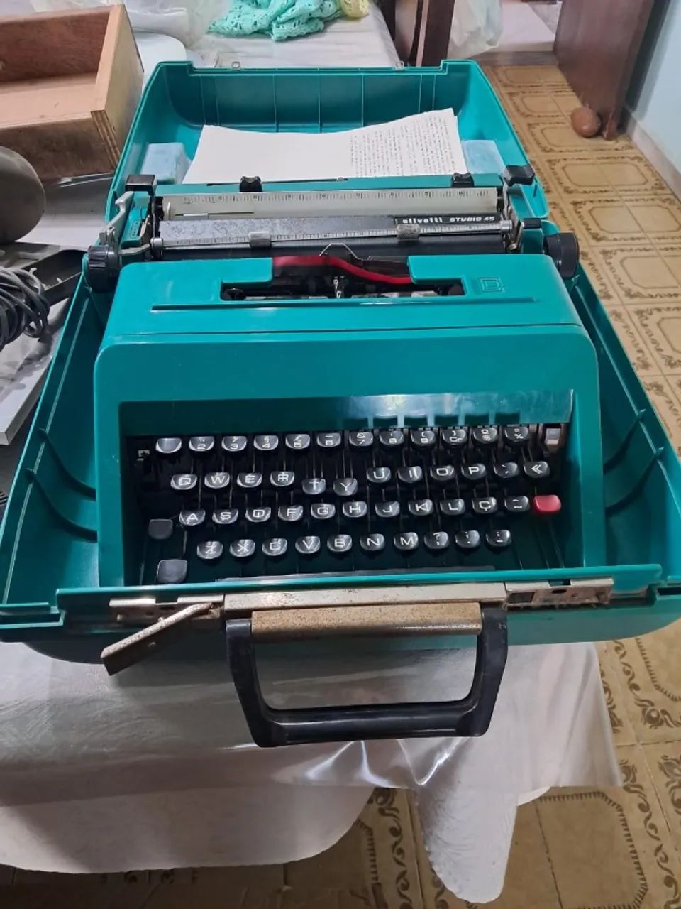 Máquina Olivetti Studio 45 com maleta. Funcionando normalmente - Foto 2
