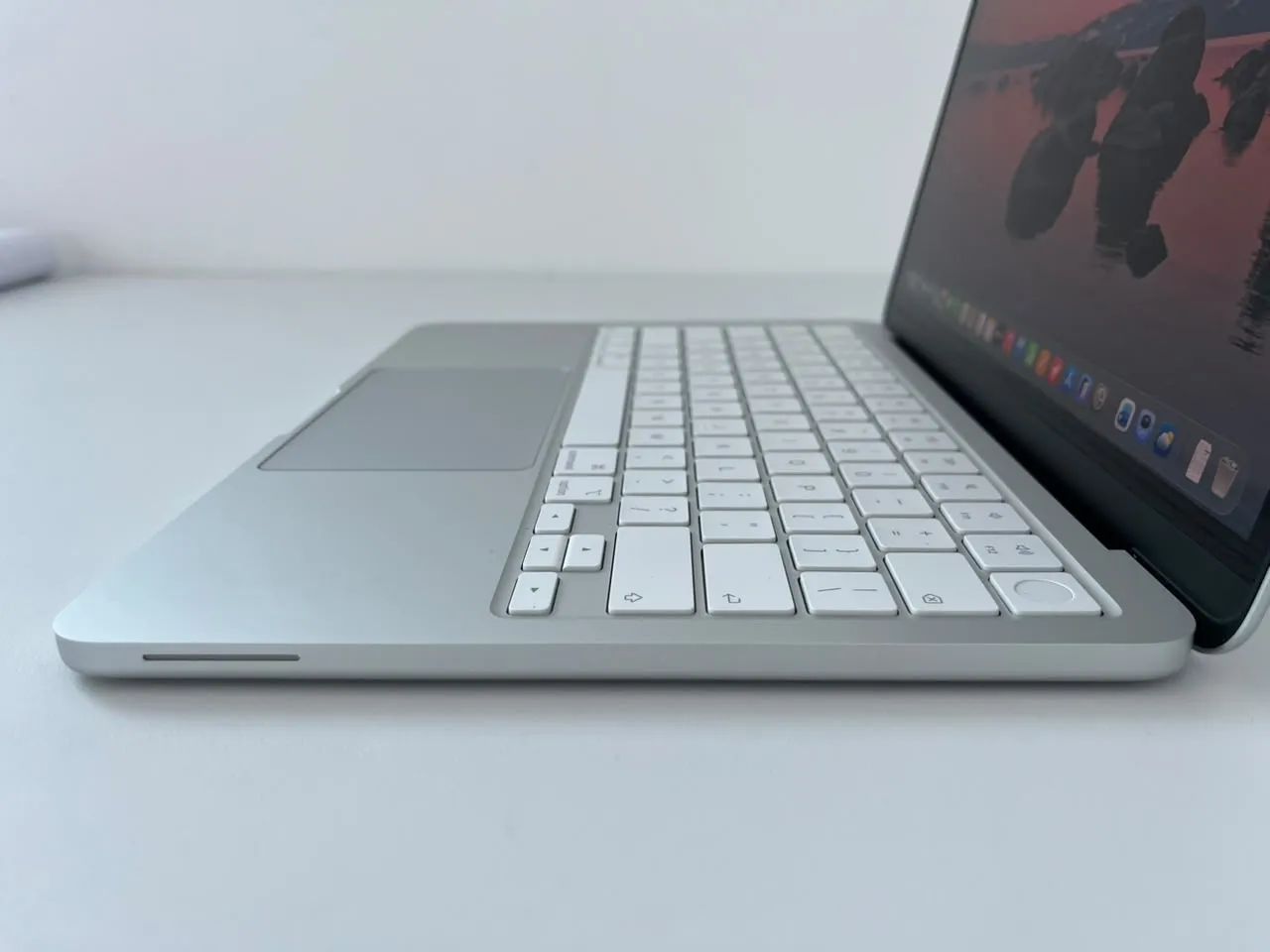 MacBook Neo 512gb Prata com poucos dias de ativado! - Notebooks