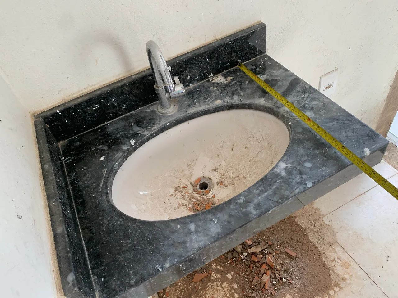 Washbasin 65 X 45